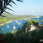 Seaside House With A Swimming Pool Cove Pribinja, Hvar - 15324