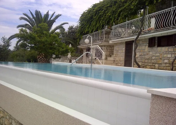 Seaside House With A Swimming Pool Cove Pribinja, Hvar - 15324